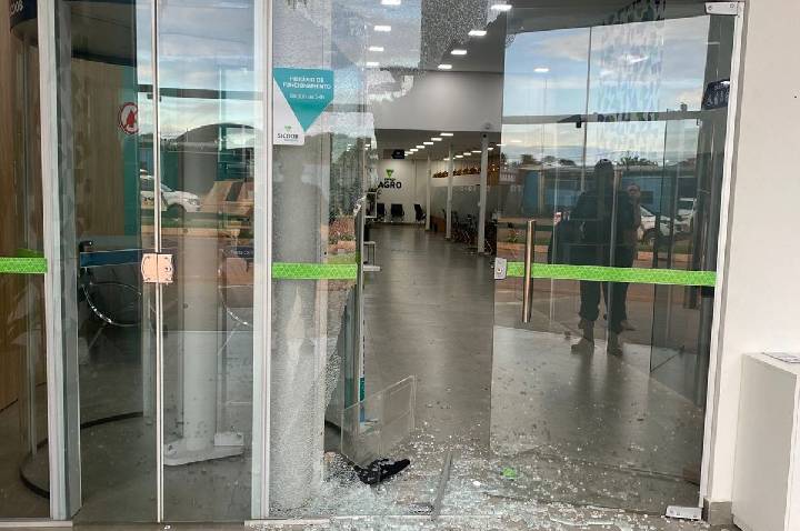 Ataque frustrado: Polícia Militar impede roubo a banco e prende suspeitos em Guajará-Mirim