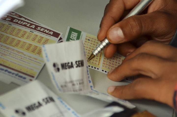 Caixa Loterias anuncia antecipação de sorteios para sábado