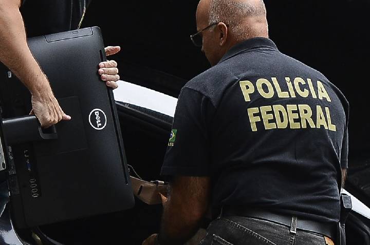PF investiga senador Weverton Rocha por suspeita de desvios no INSS