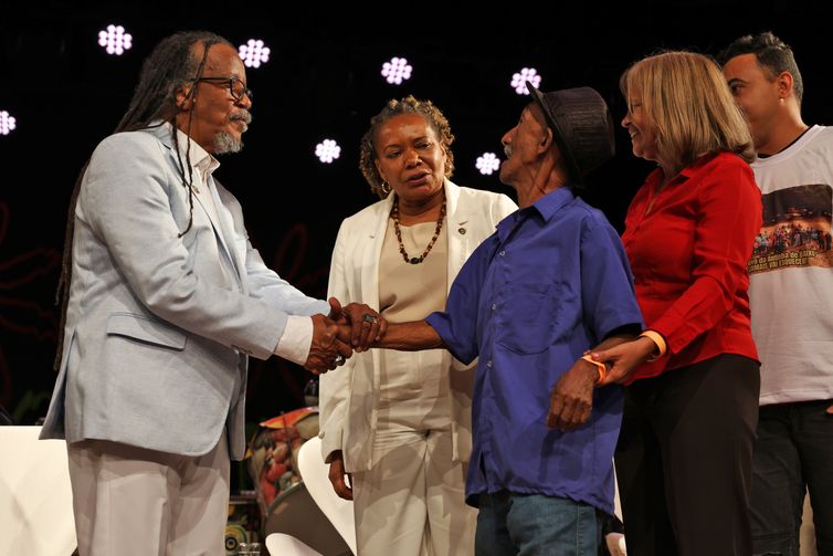 Comunidades em GO e AM recebem autodefinição como quilombolas