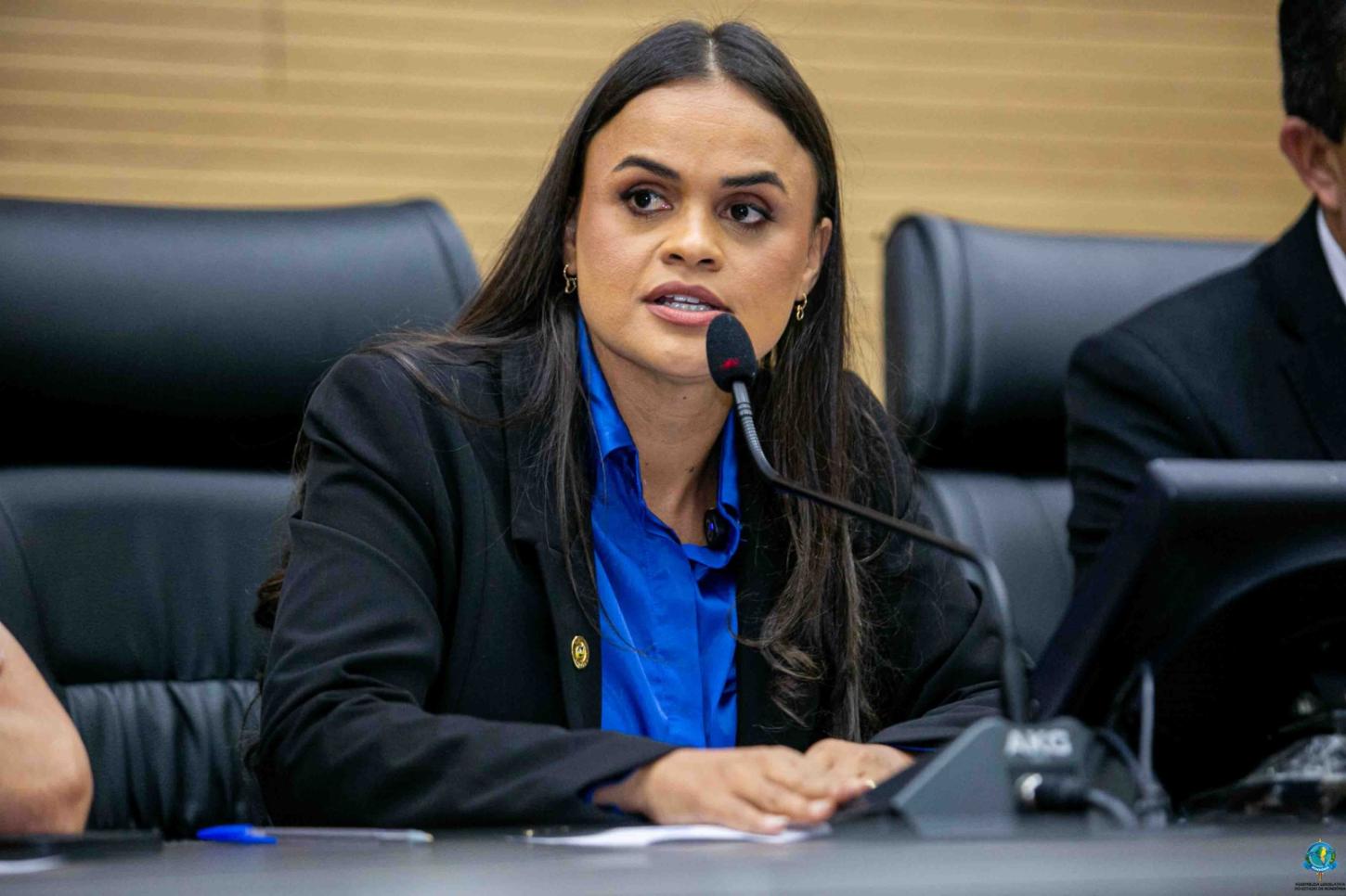 Deputada Dra. Taíssa protocola projeto de lei para garantir diagnóstico e tratamento prioritário da endometriose no SUS em Rondônia