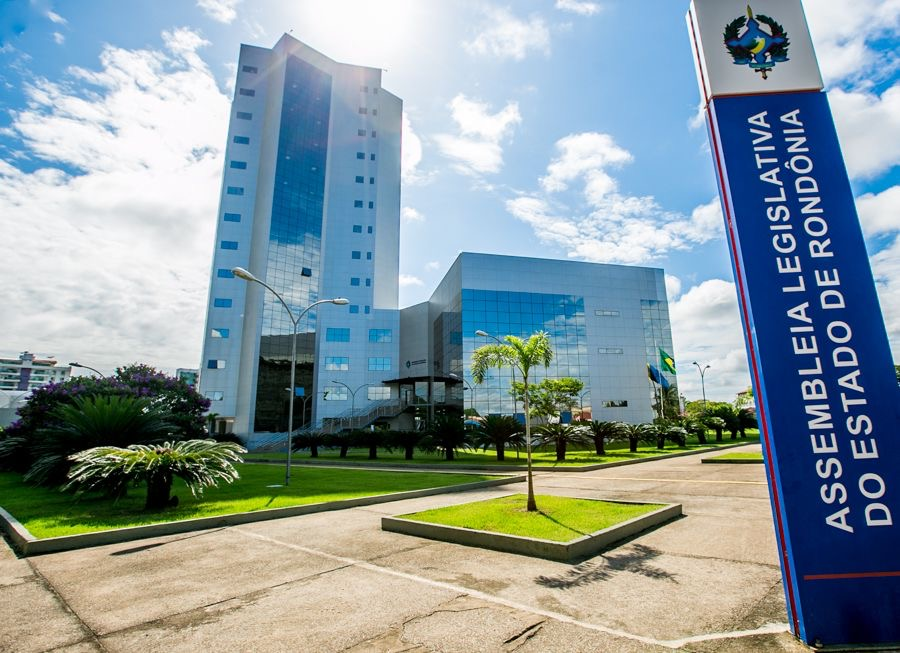 ALE-RO lança concurso público com 425 vagas e salários de até R$ 24 mil
