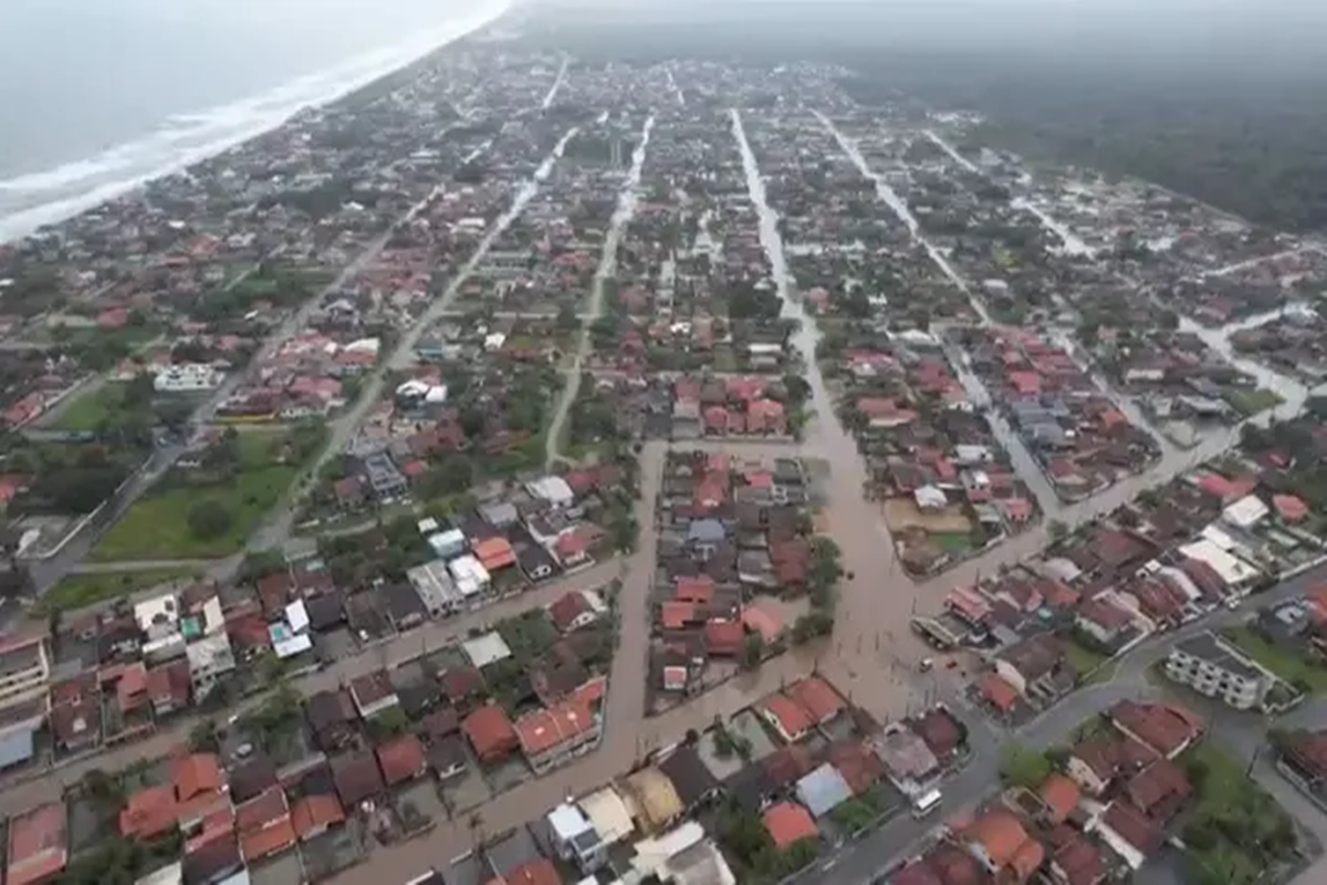 Cidade de SC decreta emergência após estragos causados por tempestade