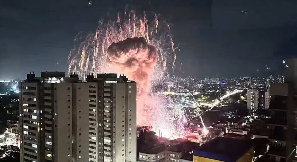 Explosão em galpão de fogos de artifício mata uma pessoa e deixa nove feridas