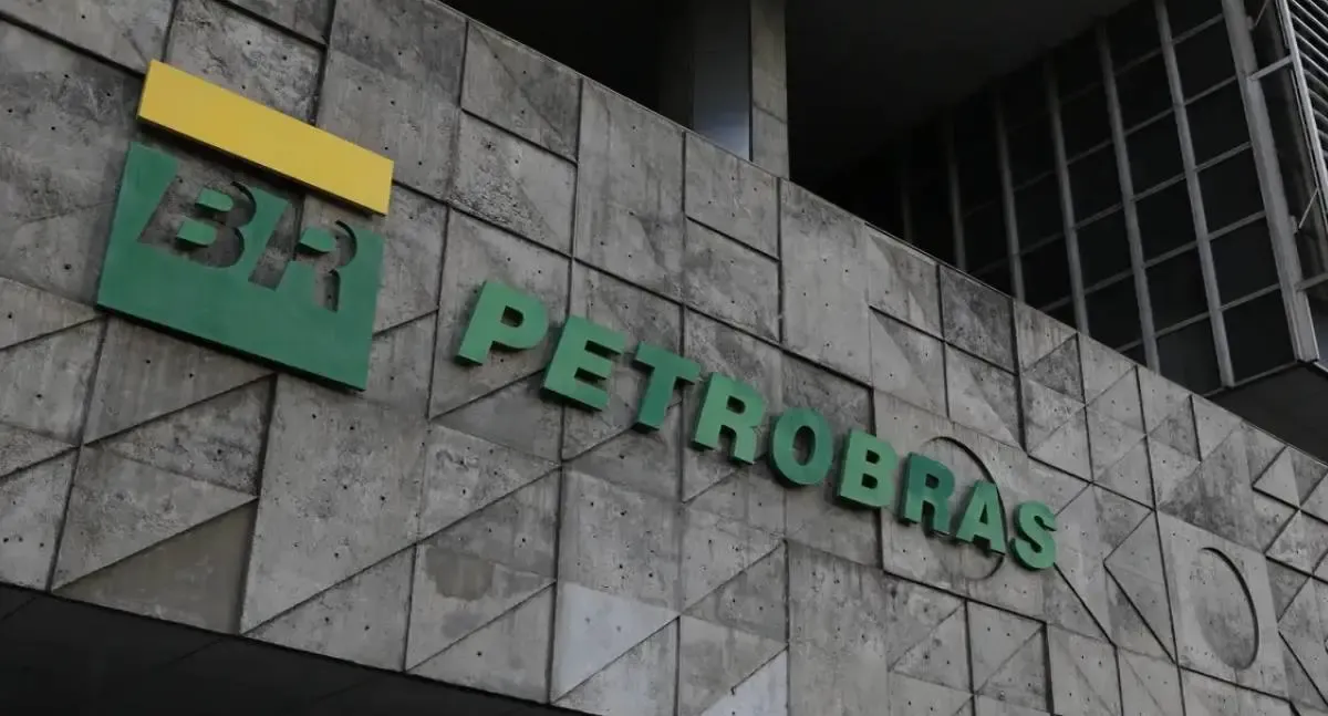 Petrobras aprova Plano de Demissão Voluntária para até 1,1 mil empregados