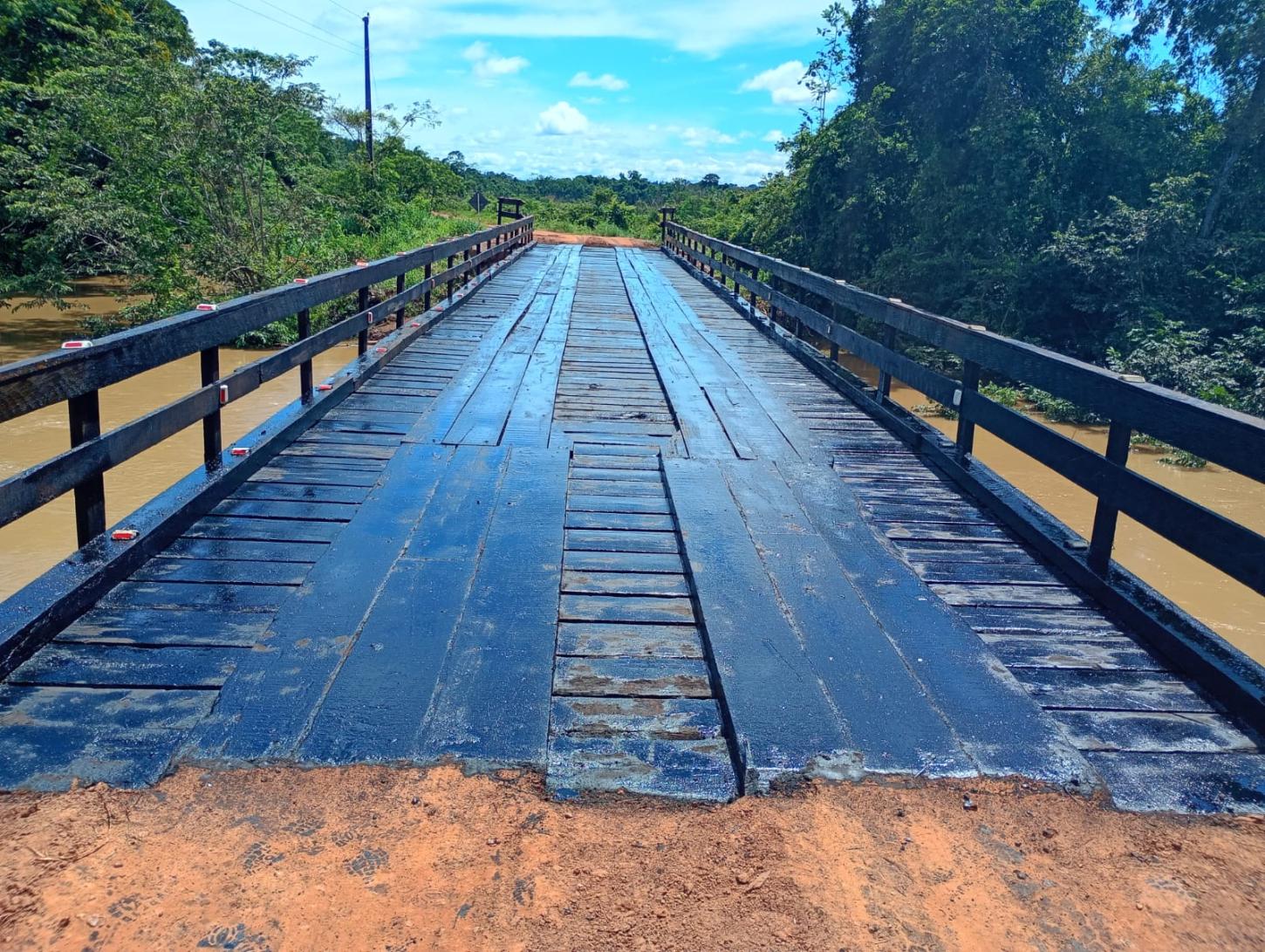Governo do Estado atende pedido do deputado Laerte Gomes e inicia recuperação de ponte em Alvorada do Oeste