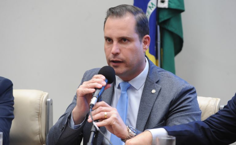 Projeto reserva vagas para bombeiro civil e brigadista nas contratações em situação de calamidade pública