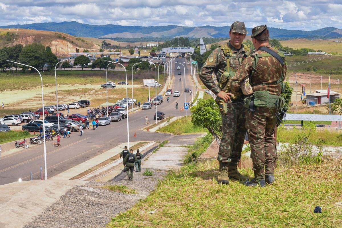 Brasil e Venezuela: fronteira de Pacaraima tem apenas 129 militares em vigília