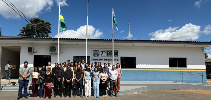 ARIQUEMES – ACADÊMICOS DE DIREITO CONHECEM ESTRUTURA E ROTINA ADMINISTRATIVA DO 7º BPM