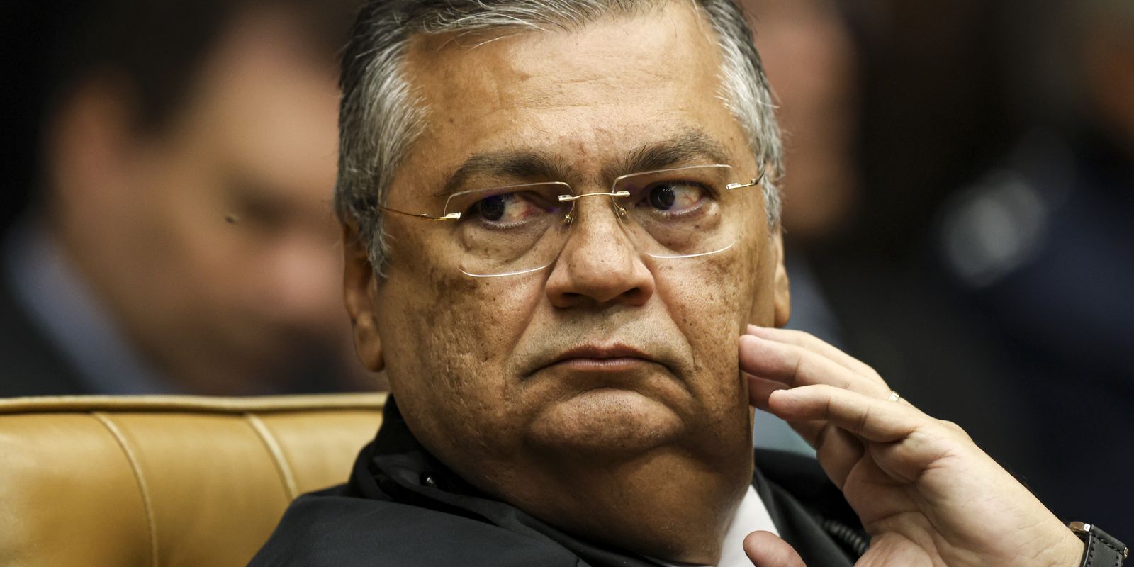 Dino diz ter sido ameaçado de morte por funcionária de companhia aérea