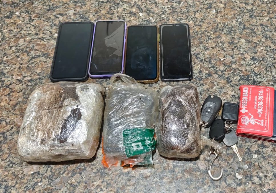 Polícia Militar apreende mais de 2 kg de haxixe e prende suspeitos de tráfico em Cacoal