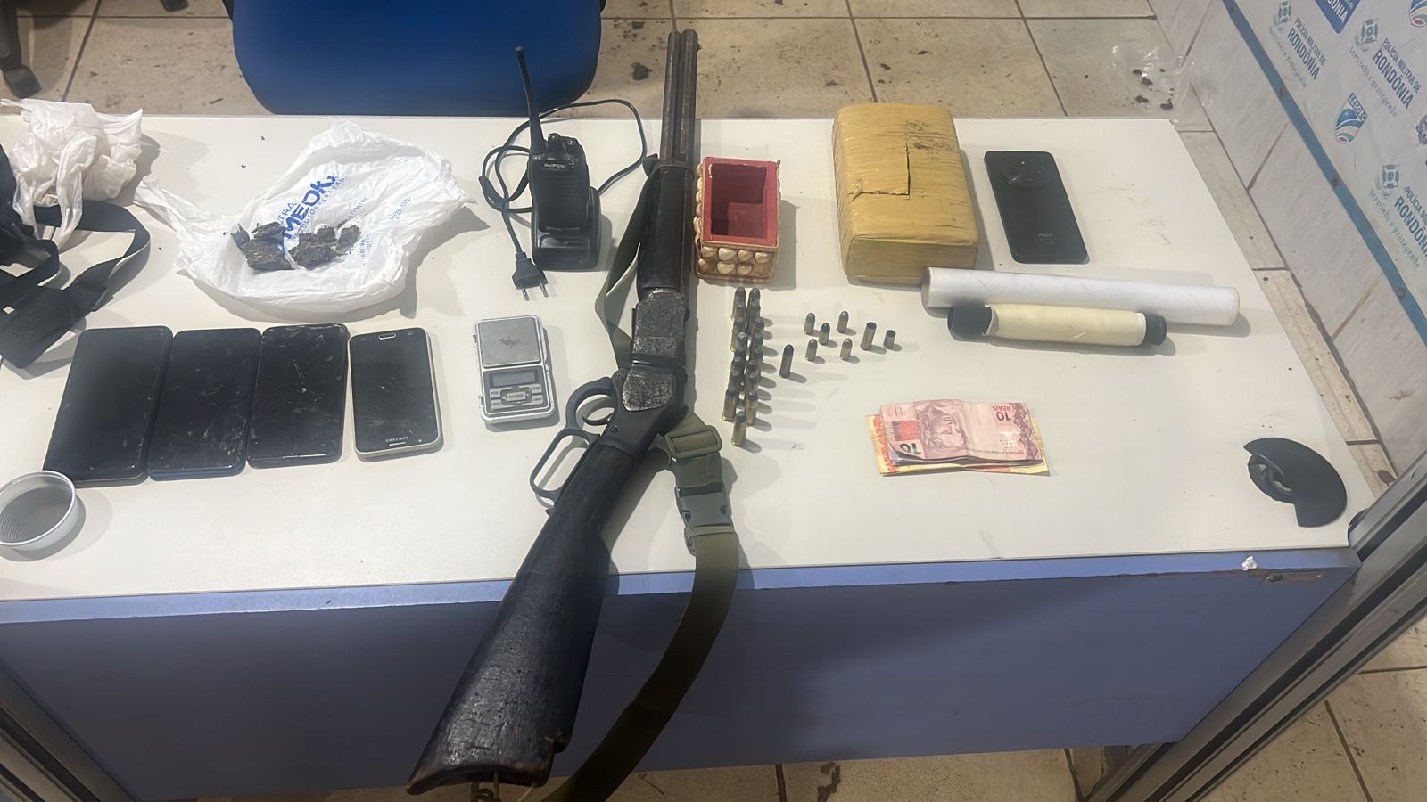 Operação integrada das Forças Táticas resulta na prisão de suspeito e apreensão de arma, munições e drogas no Residencial Orgulho do Madeira
